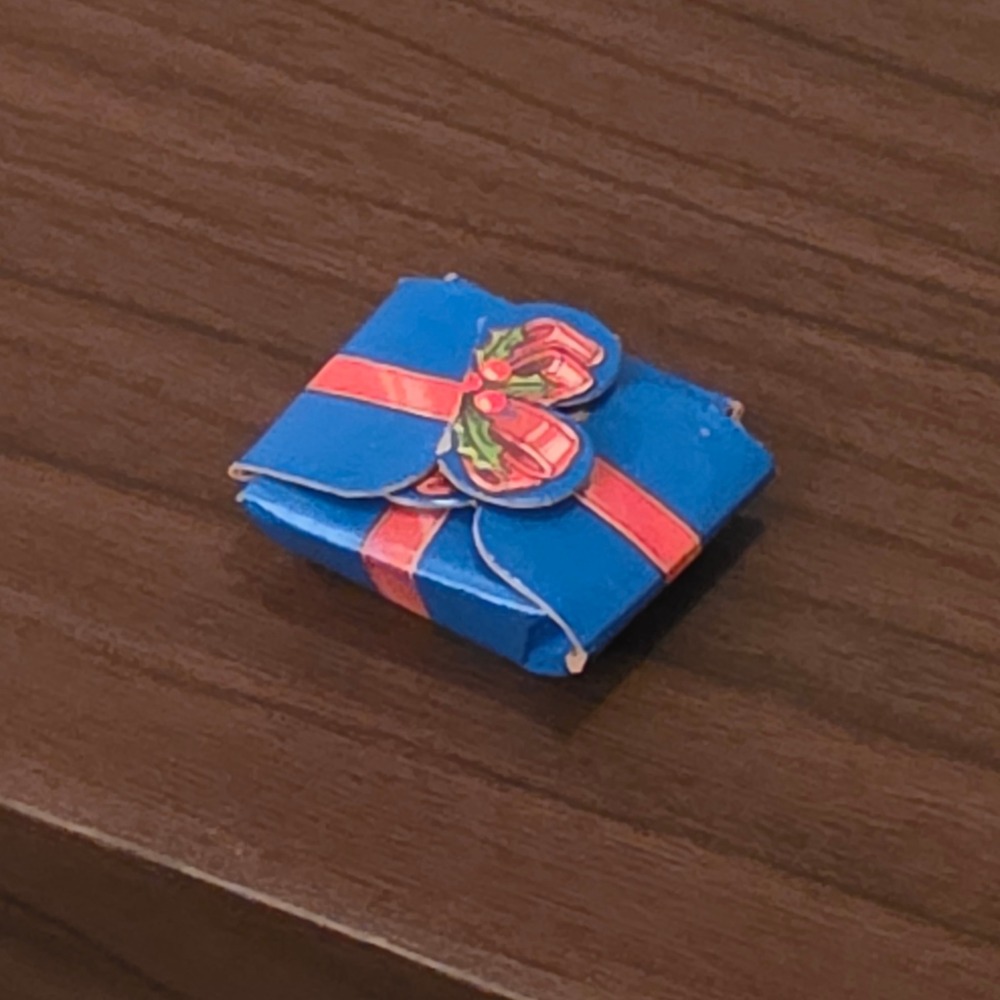 Vintage 1994 Mattel Barbie Miniature Blue Holiday Gift Box Accessory 12192-0300